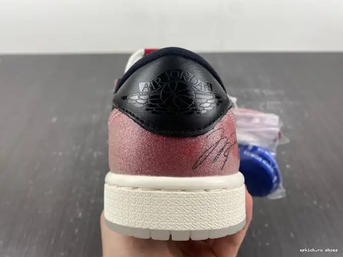Rep X JORDAN TROPHY LOW BLACK' 1 AIR OG ROOM FN0432-017 'RED 0424
